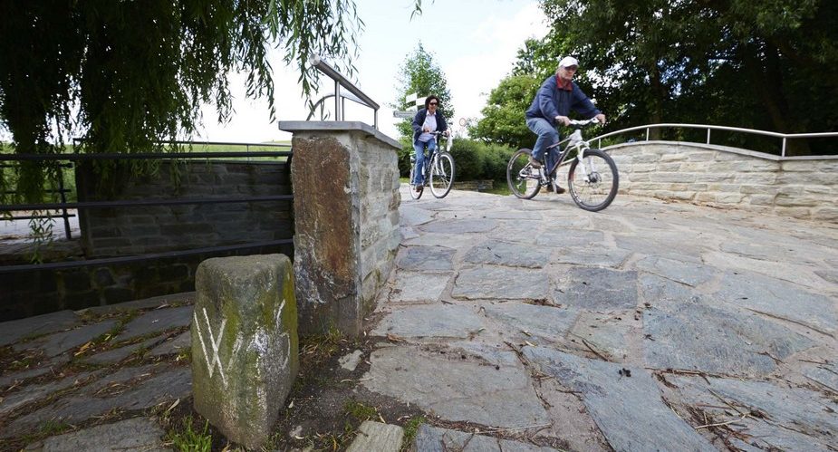 apfelweinbrücke steinbach